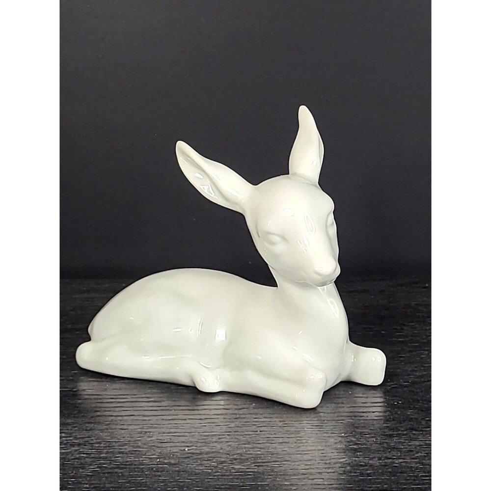 Vintage Wade England White Ceramic Deer Fawn Figurine Mid Century Modern MCM
